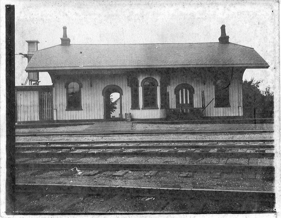 1905 Hopewell Depot at corner of Bridge St.