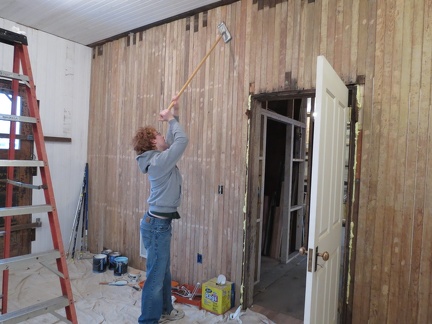 2012-3-2 Sanding the beadboard walls